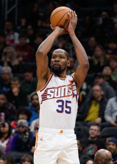 下赛季西强东弱的格局注定，东部几乎一个能打的都没有