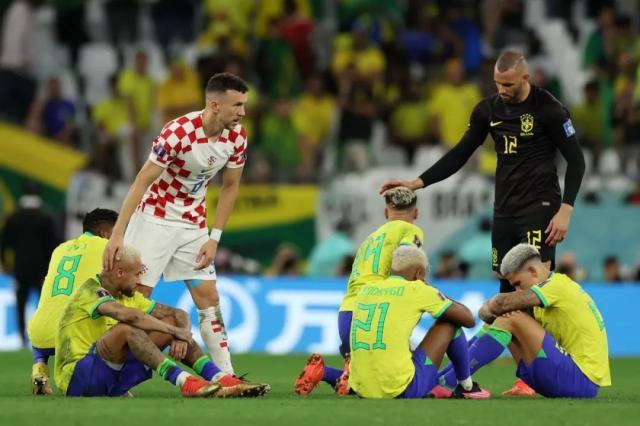 1672556091901007092.jpg 7.jpg